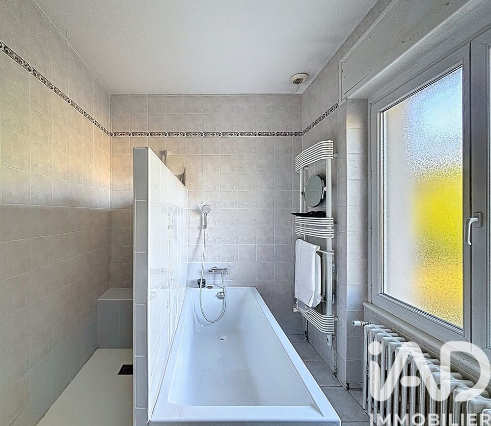 � vendre  Maison Dommartin (69380)