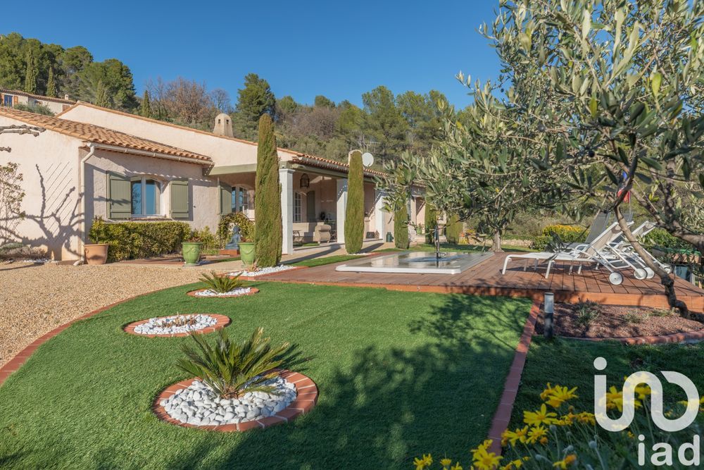 � vendre  Maison Tourrettes (83440)