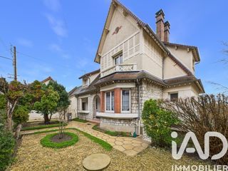  Maison � vendre 9 pi�ces 209 m�