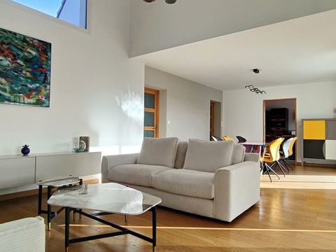   Vente Maison traditionnelle 6 pi�ces Maison - 6 pi�ce(s) - 180 m�