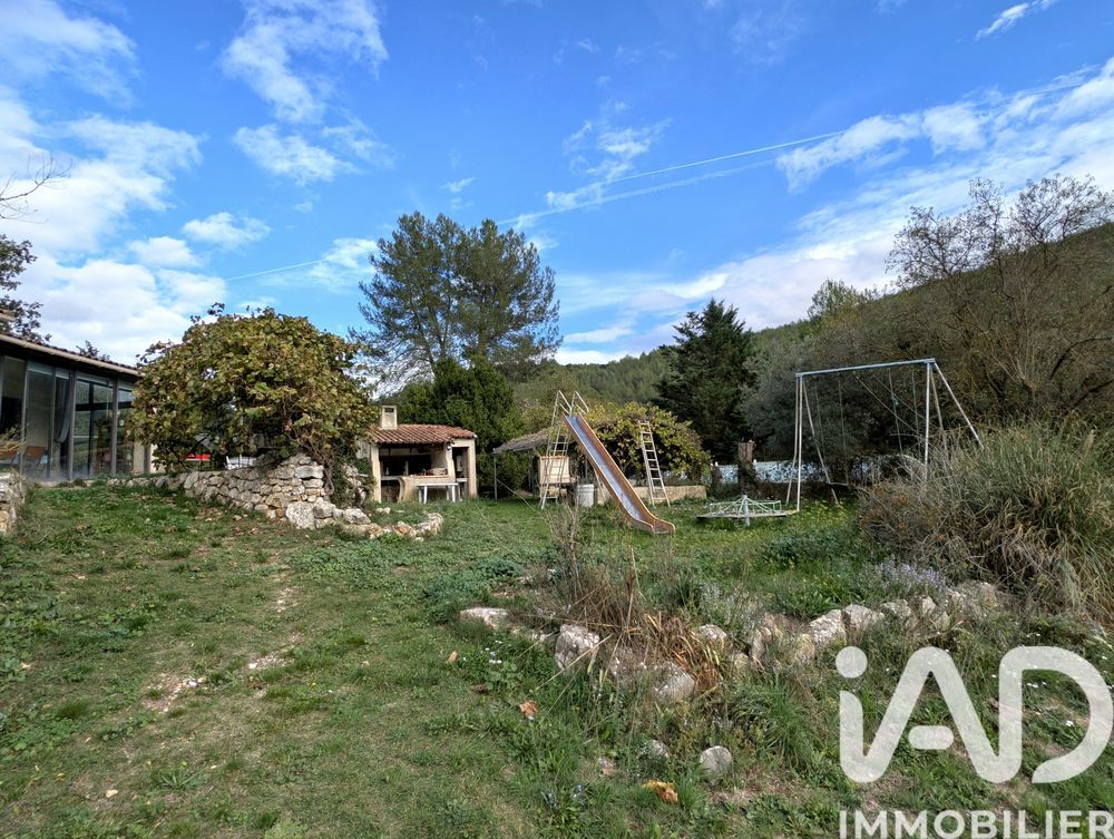 � vendre  Maison Saint-Zacharie (83640)