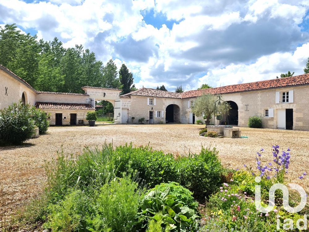 � vendre  Maison Bourg-Charente (16200)
