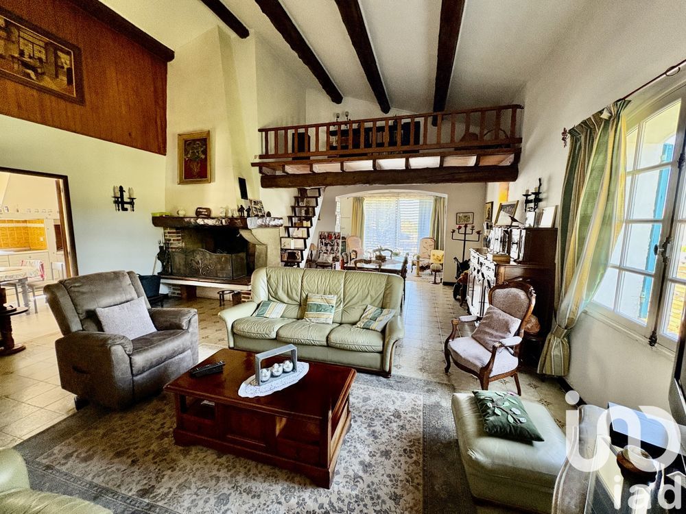 � vendre  Maison Saint-Cyr-sur-Mer (83270)