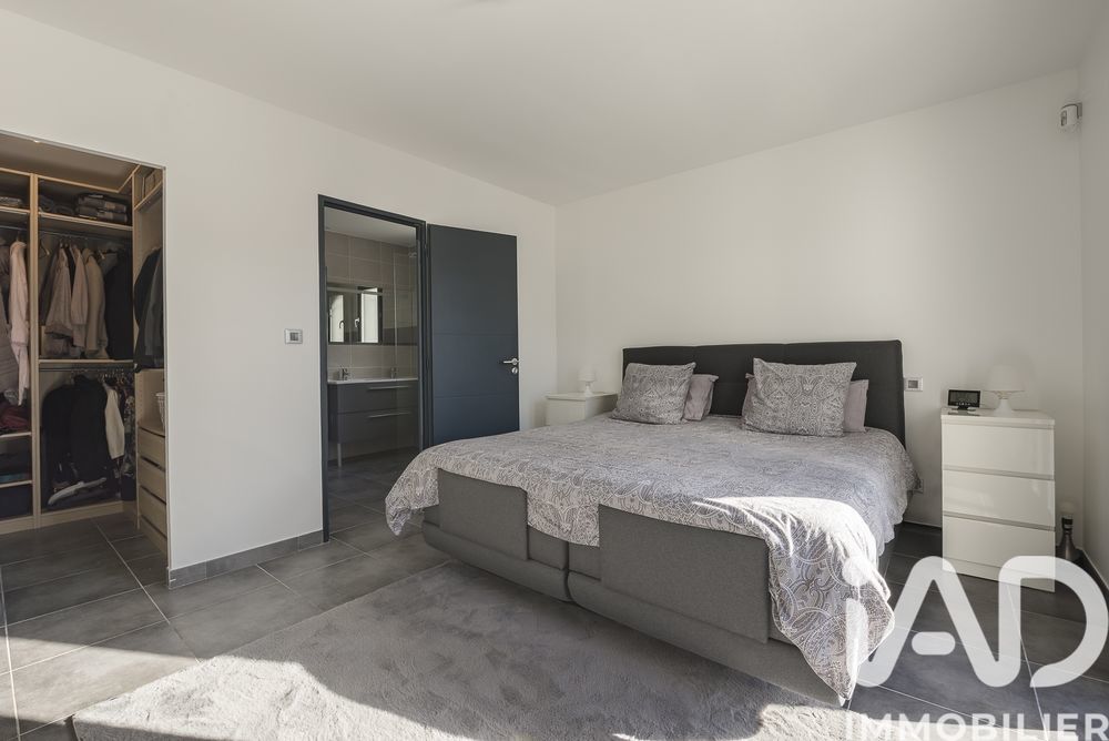 � vendre  Villa Ventabren (13122)