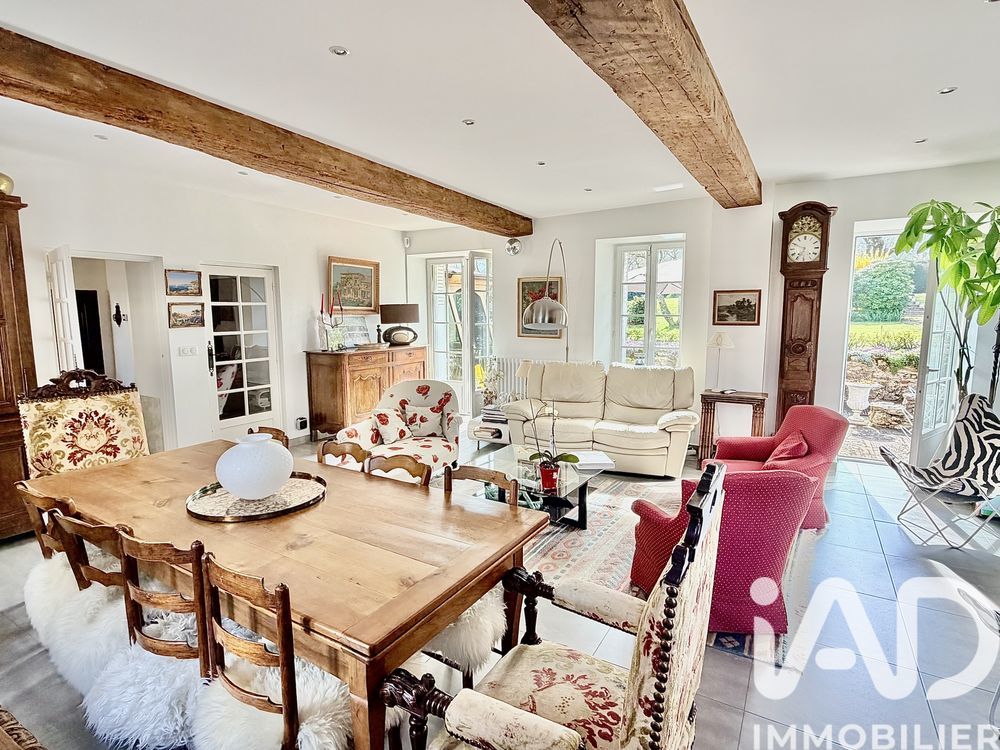 � vendre  Maison Montfort-l'Amaury (78490)