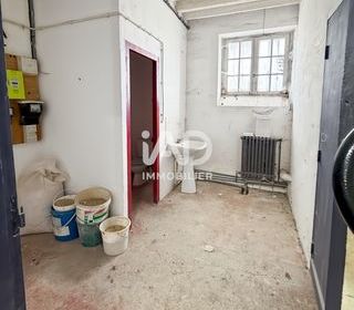  Immeuble � vendre 323 m�