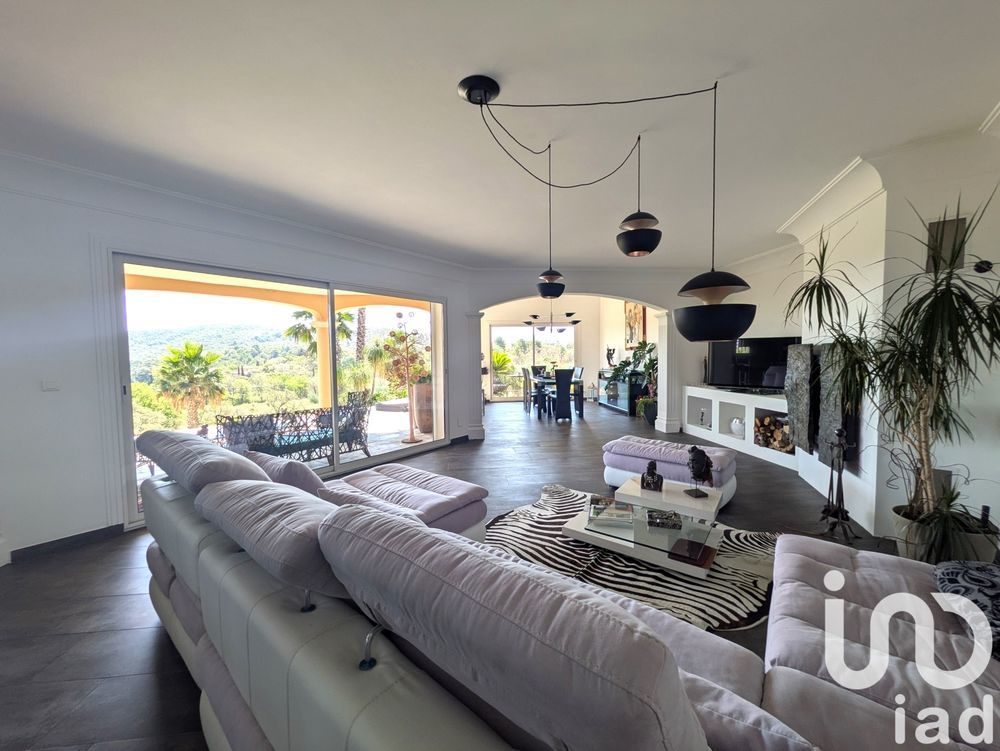 � vendre  Maison Bormes-les-Mimosas (83230)