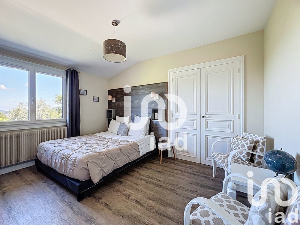 � vendre  Villa Lons-le-Saunier (39000)