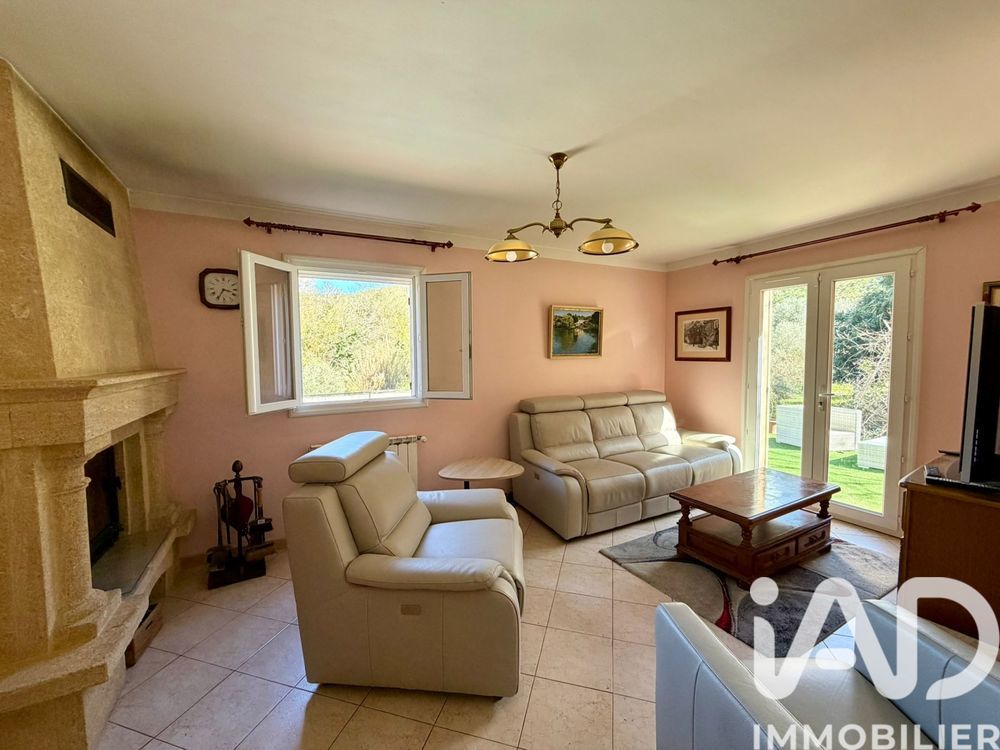 � vendre  Maison Saint-Zacharie (83640)