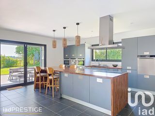  Maison � vendre 7 pi�ces 240 m�