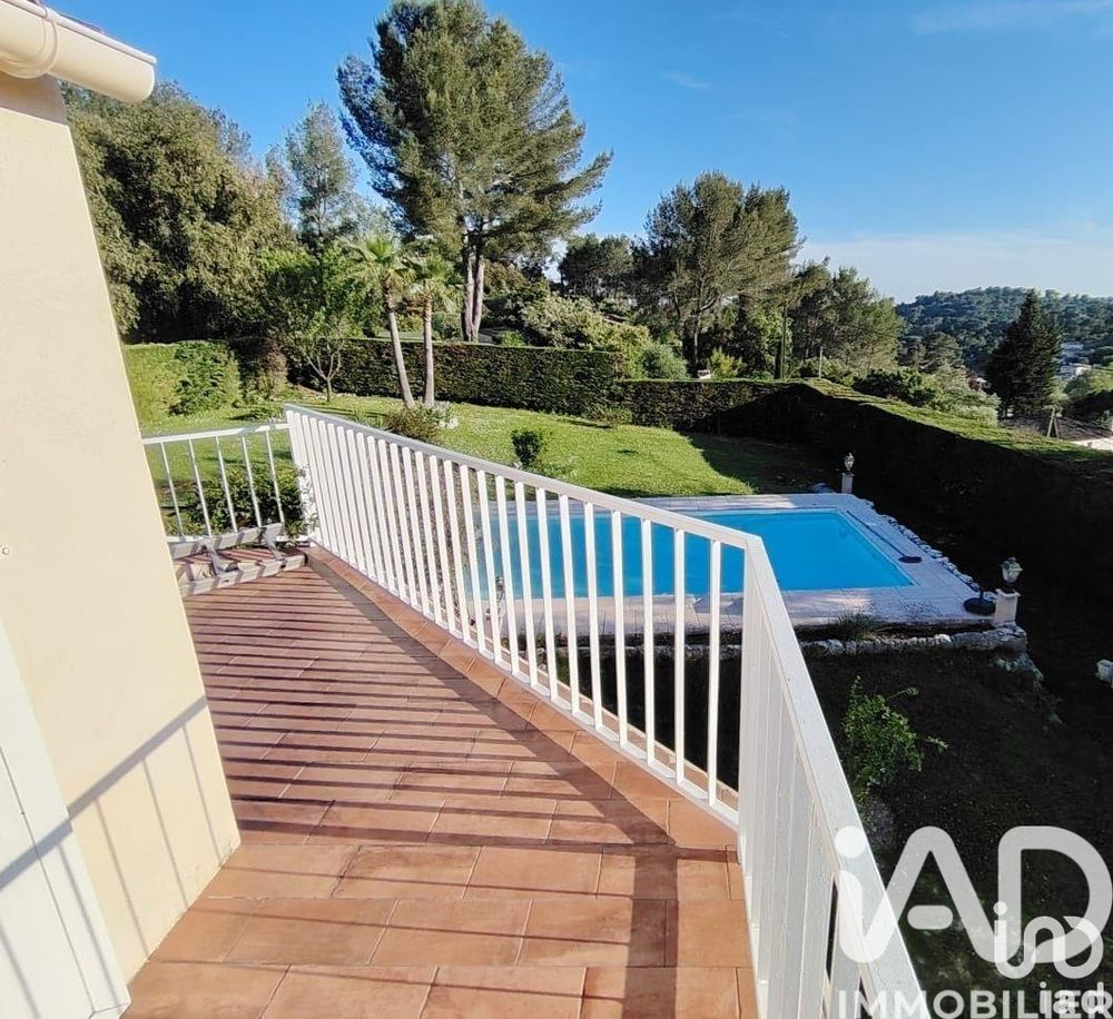 � vendre  Villa Roquefort-les-Pins (06330)