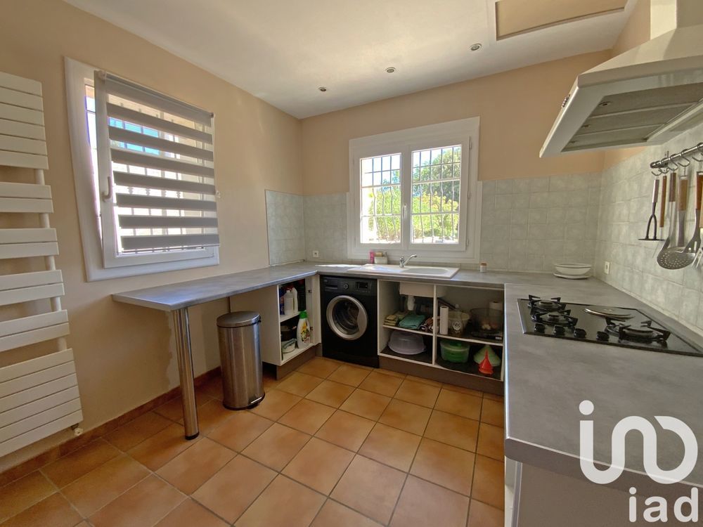 � vendre  Maison Pourri�res (83910)