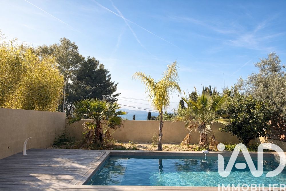 � vendre  Maison Carqueiranne (83320)