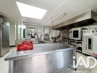  Immeuble � vendre 325 m�