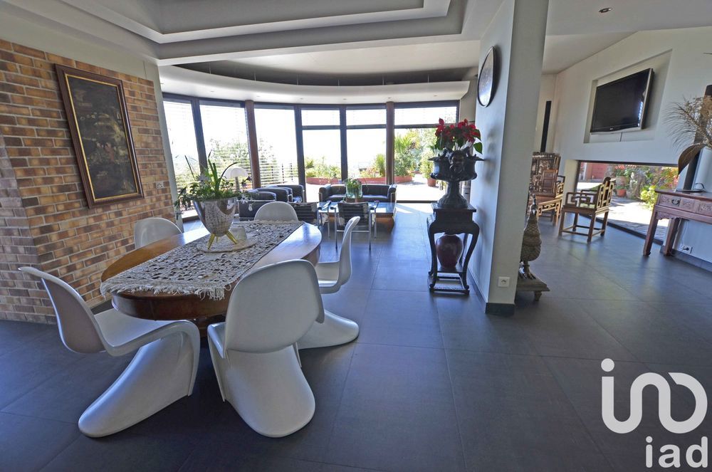 � vendre  Villa Mandelieu-la-Napoule (06210)