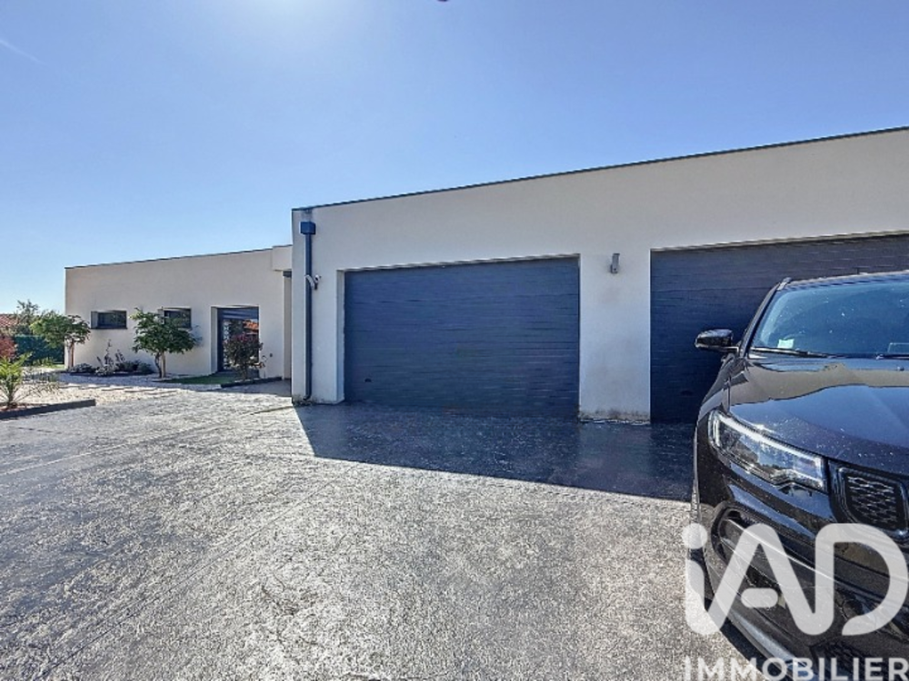 � vendre  Maison Llupia (66300)