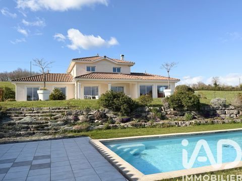   Vente Maison d'architecte 5 pi�ces Villa - 5 pi�ce(s) - 233 m�