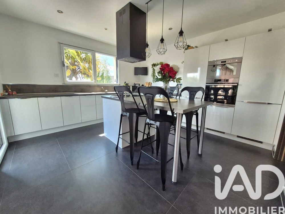 � vendre  Villa Champigny (51370)