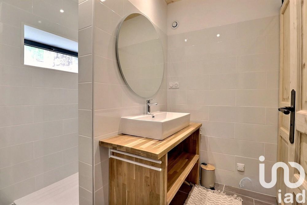 � vendre  Maison Saint-Victor (07410)