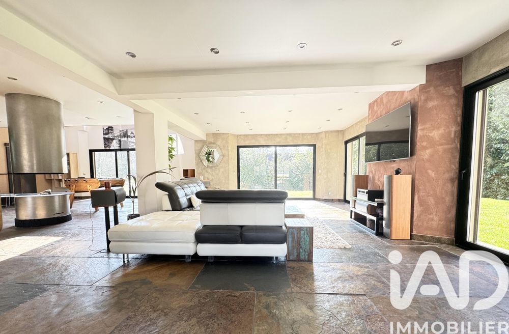 � vendre  Villa Gazeran (78125)