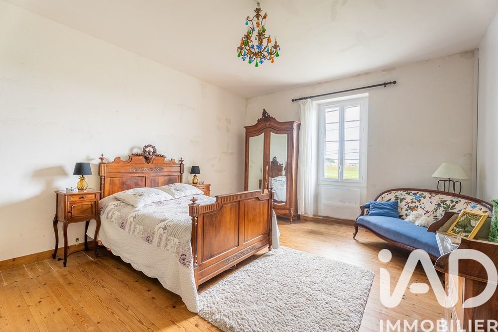 � vendre  Maison Corme-�cluse (17600)