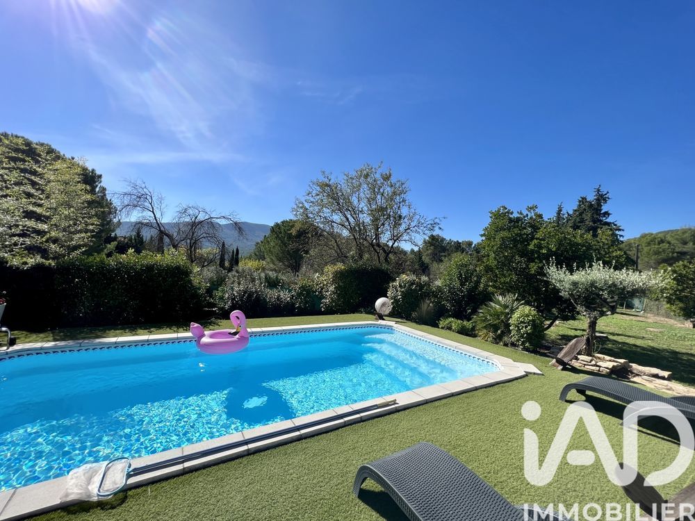 � vendre  Maison Saint-Zacharie (83640)