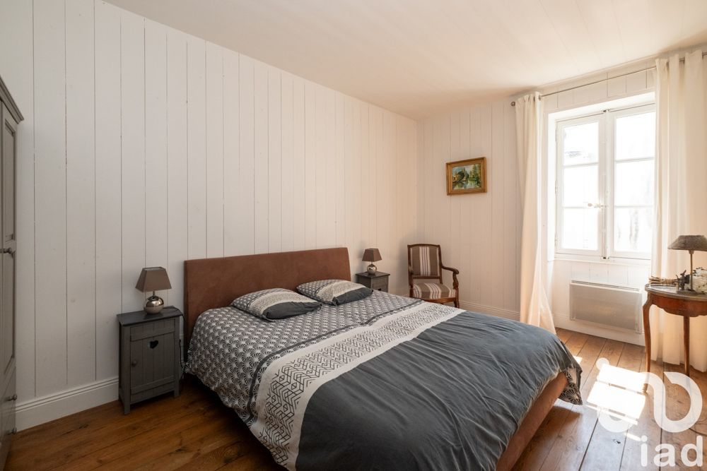 � vendre  Maison Saint-Martin-de-R� (17410)