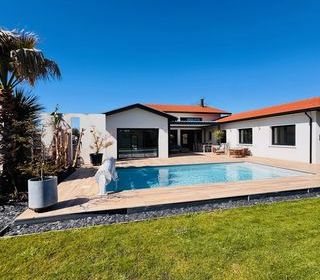  Villa � vendre 7 pi�ces 220 m�