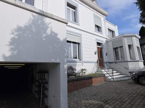   Vente Maison/villa 12 pi�ces Maison - 12 pi�ce(s) - 292 m�