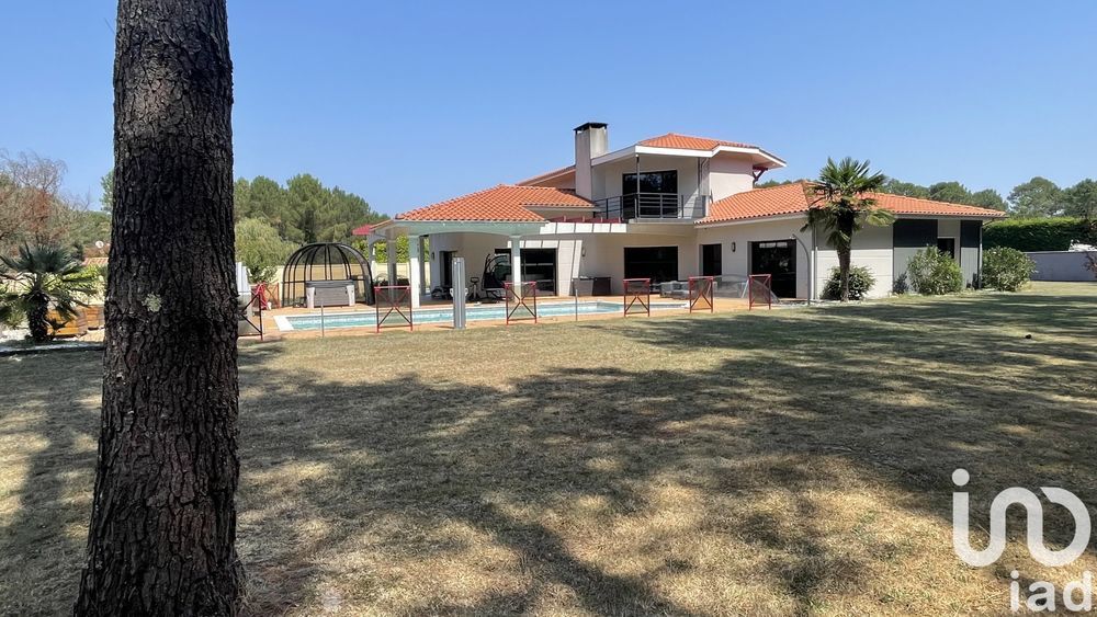 � vendre  Villa Parentis-en-Born (40160)