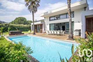  Maison � vendre 5 pi�ces 213 m�