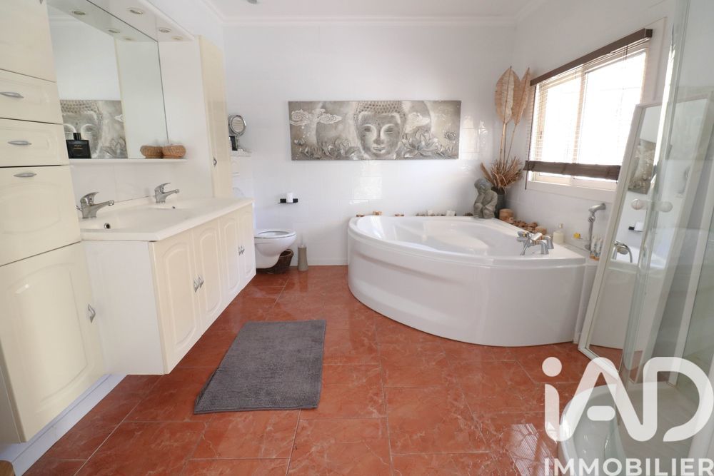 � vendre  Maison N�oules (83136)