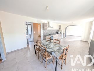  Immeuble � vendre 211 m�