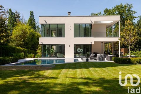   Vente Maison d'architecte 16 pi�ces Villa - 15 + pi�ce(s) - 695 m�