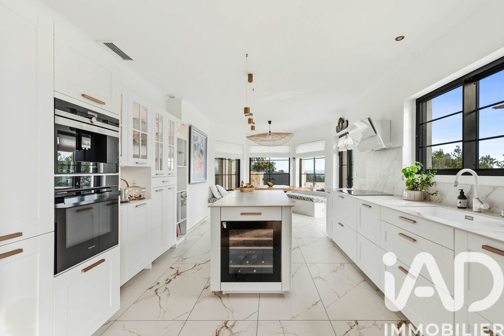 � vendre  Villa Sp�rac�des (06530)