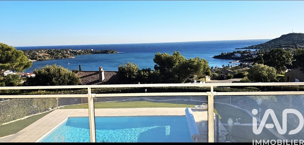 � vendre  Maison Agay (83530)