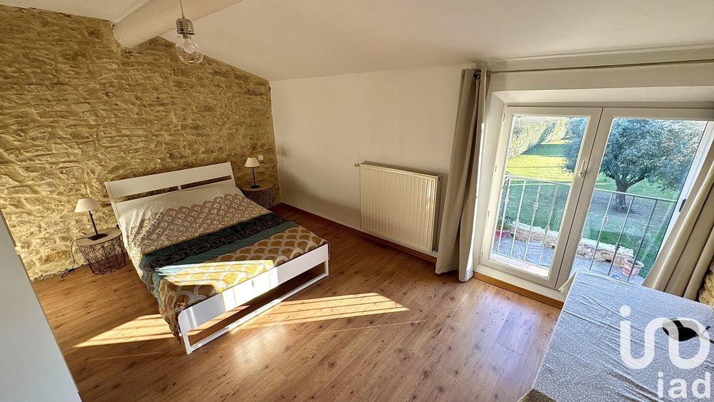 � vendre  Maison Uchaux (84100)