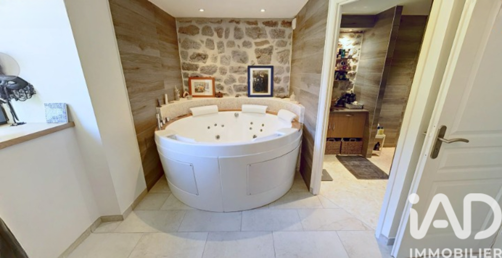 � vendre  Maison Nozi�res (07270)