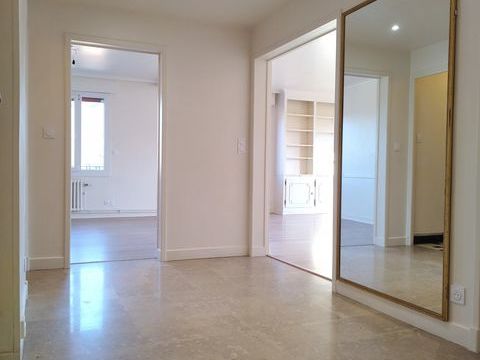  Location Appartement 5 pi�ces Appartement - 5 pi�ce(s) - 142 m�
