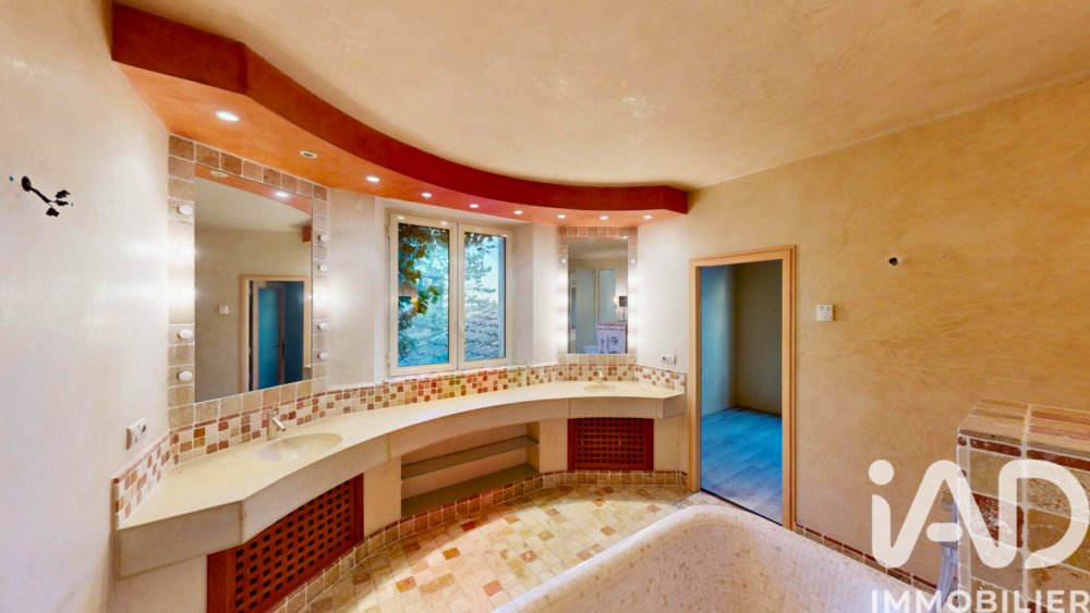 � vendre  Villa Manosque (04100)