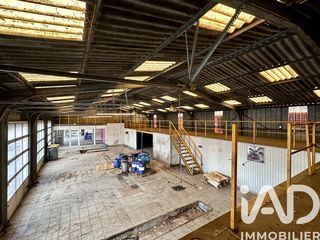  Immeuble � vendre 586 m�