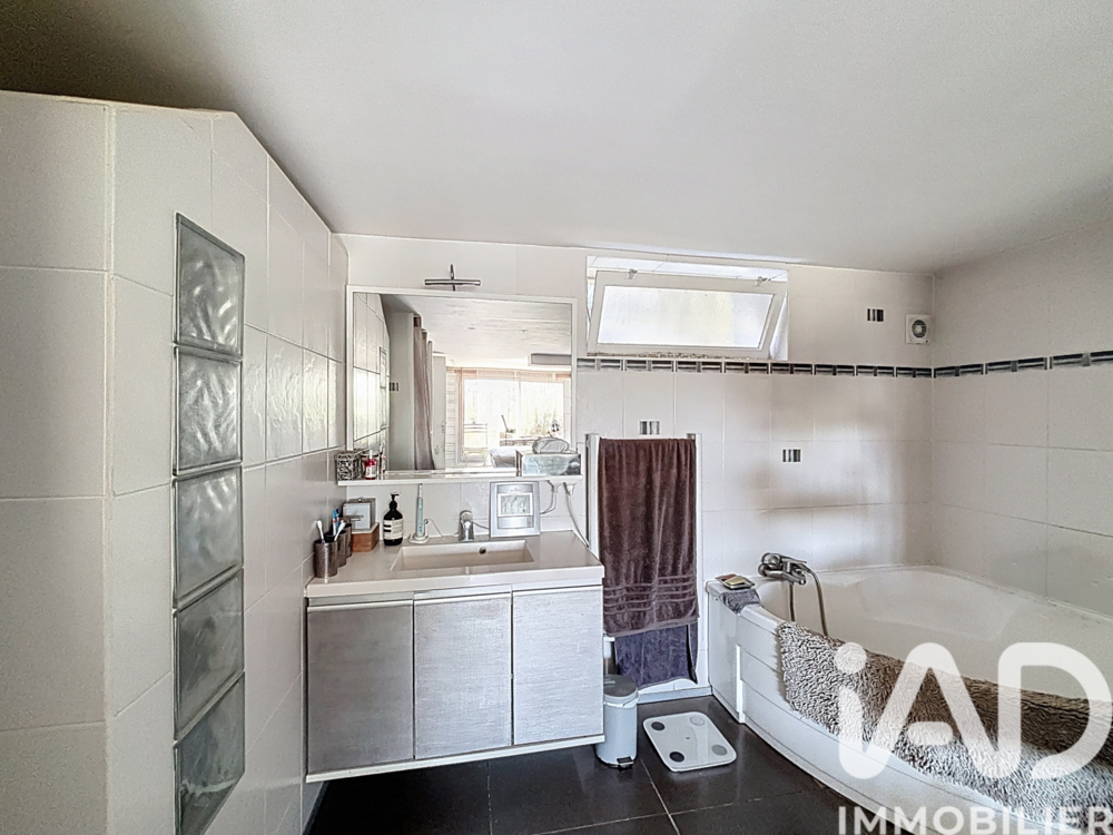 � vendre  Maison Dommartin (69380)