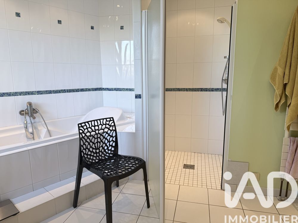 � vendre  Villa Champlay (89300)