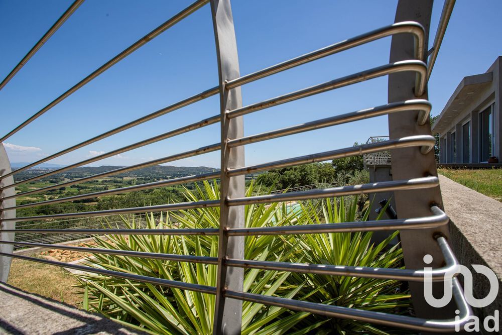 � vendre  Villa Rochefort-du-Gard (30650)