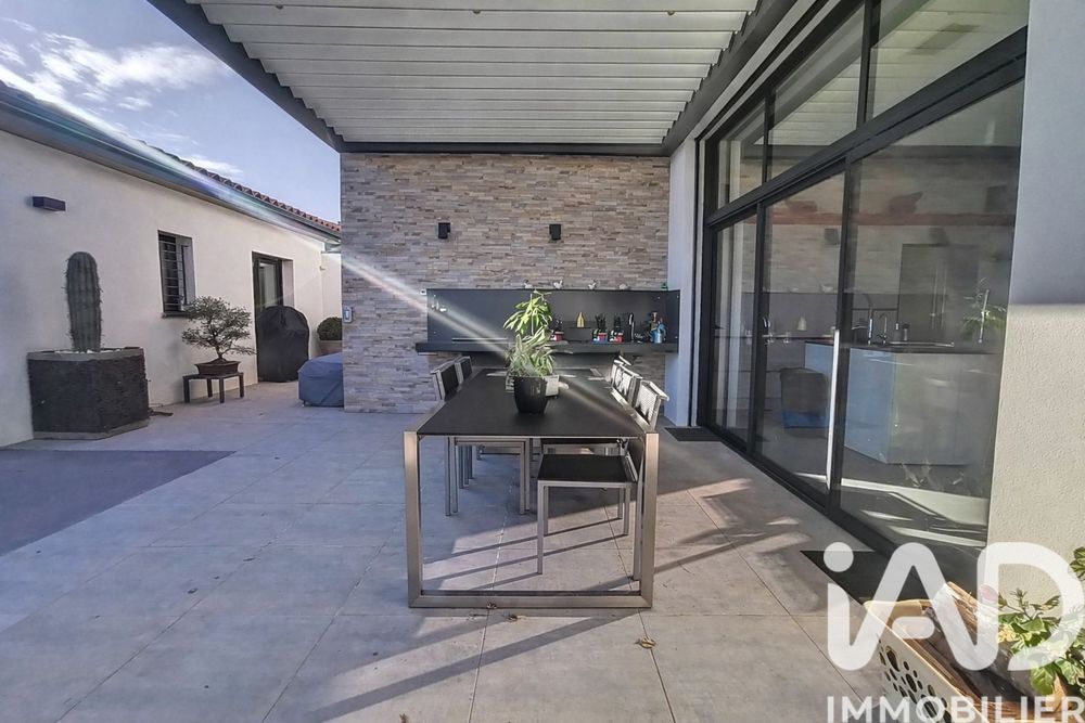 � vendre  Villa Laroque-des-Alb�res (66740)