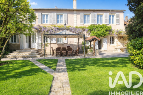   Vente Maison de village 10 pi�ces Maison - 10 pi�ce(s) - 362 m�