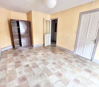  Immeuble � vendre 145 m�