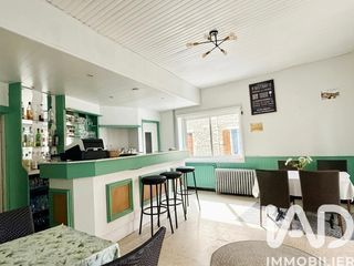  Immeuble � vendre 715 m�