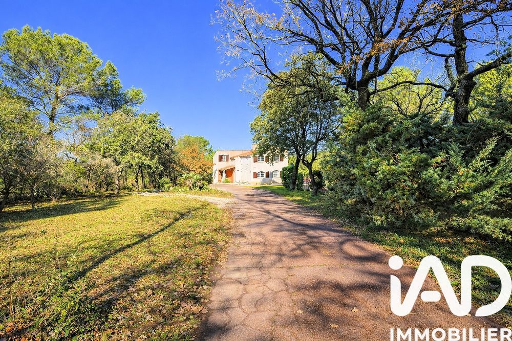 � vendre  Maison �guilles (13510)