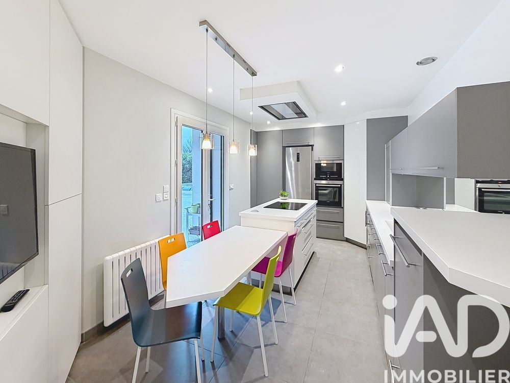 � vendre  Maison Dommartin (69380)